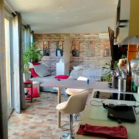 Σαλέ Magnifique Studio Dans La Verdure